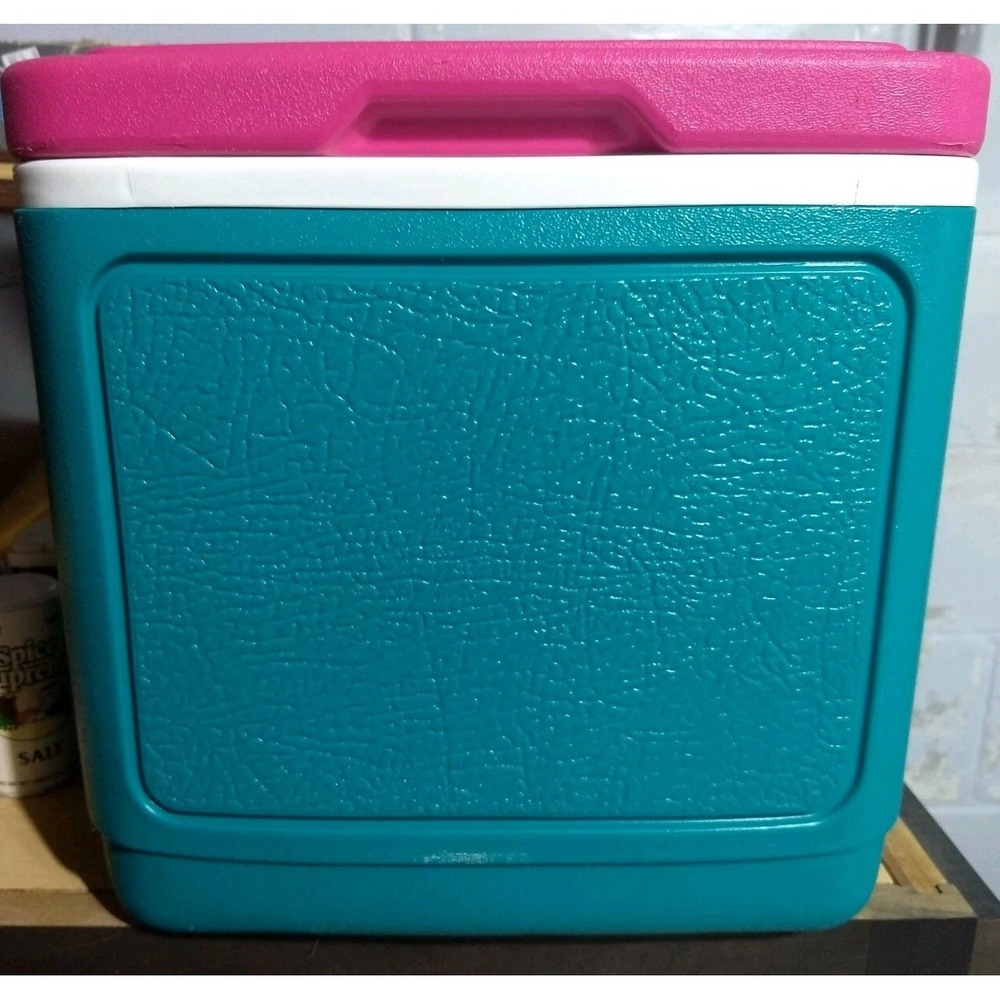 Vintage Igloo Sport 10 Neon Teal Hot Pink Cooler Ice Chest Retro 90's 14x13x9